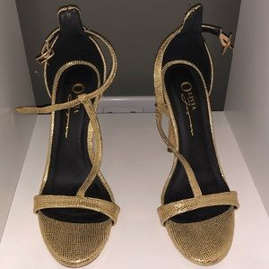 Olivia jaymes gold heels